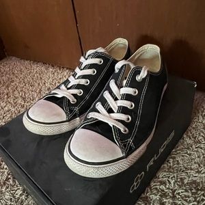 Black low Converse size 7